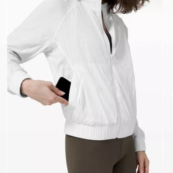 Lululemon Women's Bombs Away Jacket White/City Reversible Jacket Size 4 - Picture 3 of 16